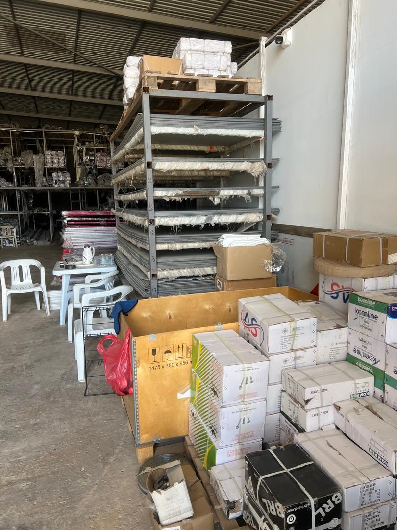 علب وإكسسوارات الألمنيوم